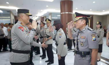 Kapolda-Jatim-Resmi-Lantik-Sejumlah-Kapolres-dan-PJU