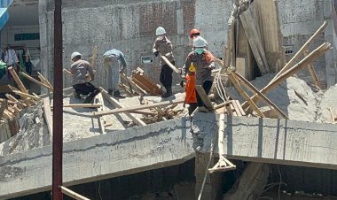 Sebanyak-208-Personel-Polresta-Sidoarjo-Amankan-Proses-Evakuasi-di-Ponpes-Al-Khoziny