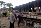 Bhabinkamtibmas-Desa-Sepande-Dampingi-Peternak-Kambing-dalam-Program-P2B,-Dukung-Swasembada-Pangan-Mandiri