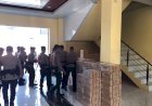 Pasukan-Brimob-Sudah-Bergerak-ke-Lokasi-Bencana,-Perkuat-Operasi-Penyelamatan-dan-Kemanusiaan-di-NTT