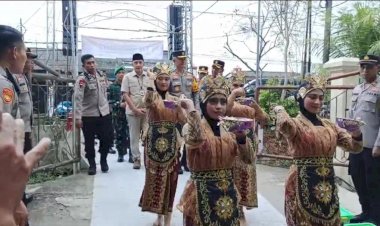 Kapolda-Jatim-Kunjungi-TPS-Unik-Nuansa-Pesta-Pernikahan-di-Bangkalan