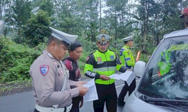 Patroli-Subuh-Upaya-Preventif-Polres-Bondowoso-Pasca-Laka-Tunggal-di-Ijen