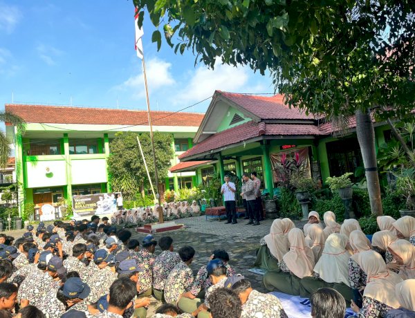 Polres Probolinggo Kota Cegah Bullying, Beri Edukasi Pelajar di Sejumlah Sekolah