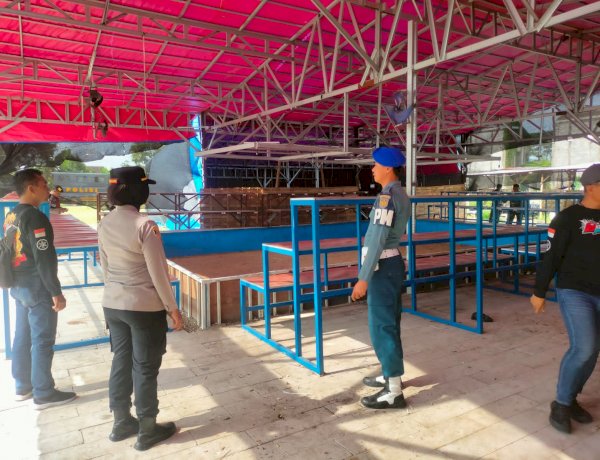 Polsek Sedati dan TNI Tutup Lokasi Judi Sabung Ayam