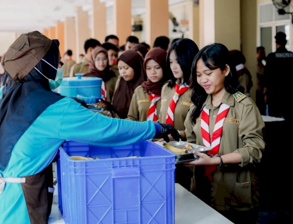SPPG Polri Mulai Terapkan Sistem Prasmanan, Perdana di Pejaten
