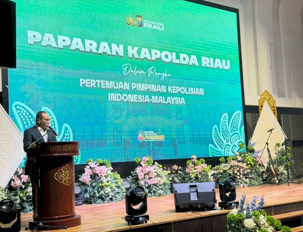 Temui Polisi Malaysia, Kapolda Riau Paparkan Gotong Royong Tangani Karhutla