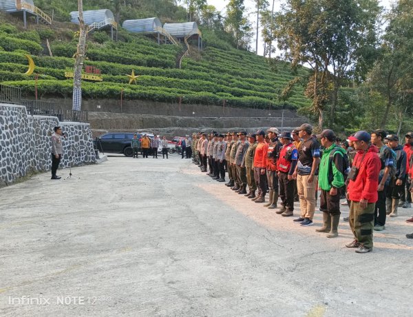 Ditpolairud Polda Jatim Kerahkan 4 Kapal Sisir Perairan Sumenep dan Masalembu Cari Korban KM Virgo Transport 8