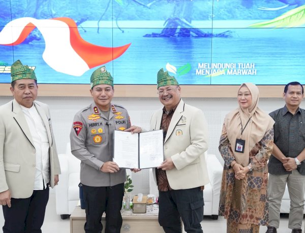 Komjen Pol. (P) Prof. Dr. Chrysnanda Dwilaksana, Dorong Penguatan Ilmu Kepolisian Bidang Lingkungan di Universitas Riau