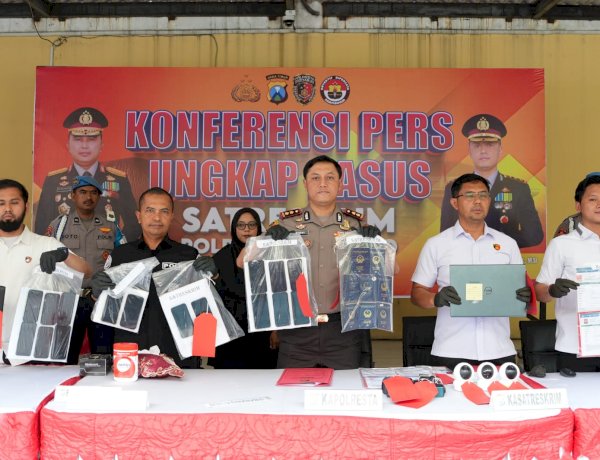 Polresta Sidoarjo Ungkap Penipuan Online Libatkan WNA Vietnam