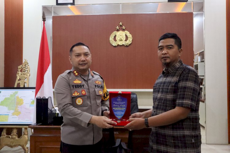 Polres Kediri Kota Dibanjiri Karangan Bunga Apresiasi dari Elemen Masyarakat Atas Keberhasilan Ungkap Kasus