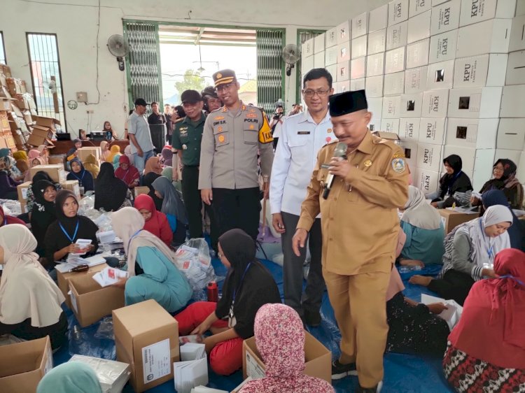 Pastikan Kesiapan Pemilu 2024, Kapolres Situbondo bersama Forkopimda Tinjau Gudang Logistik KPU