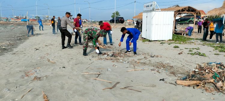 Peduli Lingkungan, Polisi bersama TNI Gelar 