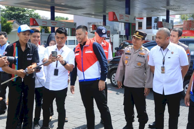 Tim Gabungan Polda Jatim Sidak SPBU, Pastikan BBM Aman Jelang Lebaran