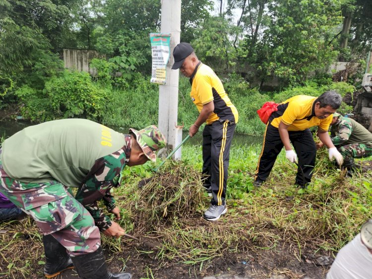 Forkopimda Sidoarjo Kerja Bakti Normalisasi Aliran Sungai