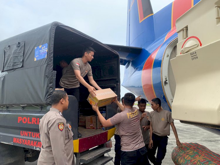 Polri Kembali Saluran 2,1 Ton Bantuan Logistik Ke Aceh Tengah